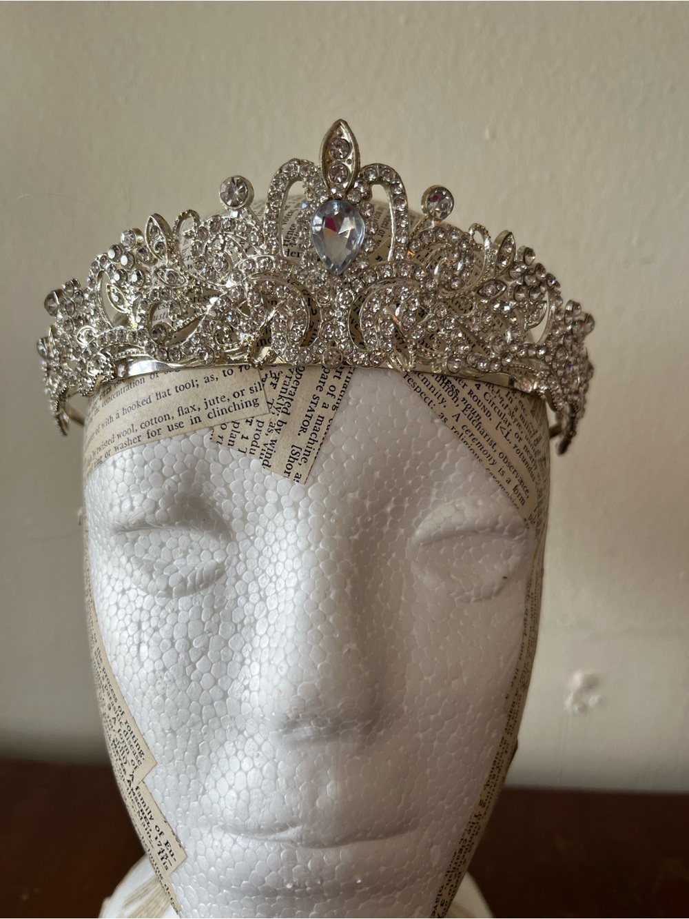 Silver Crystal Bridal Tiara Crown - Elegant Rhinestone Headpiece